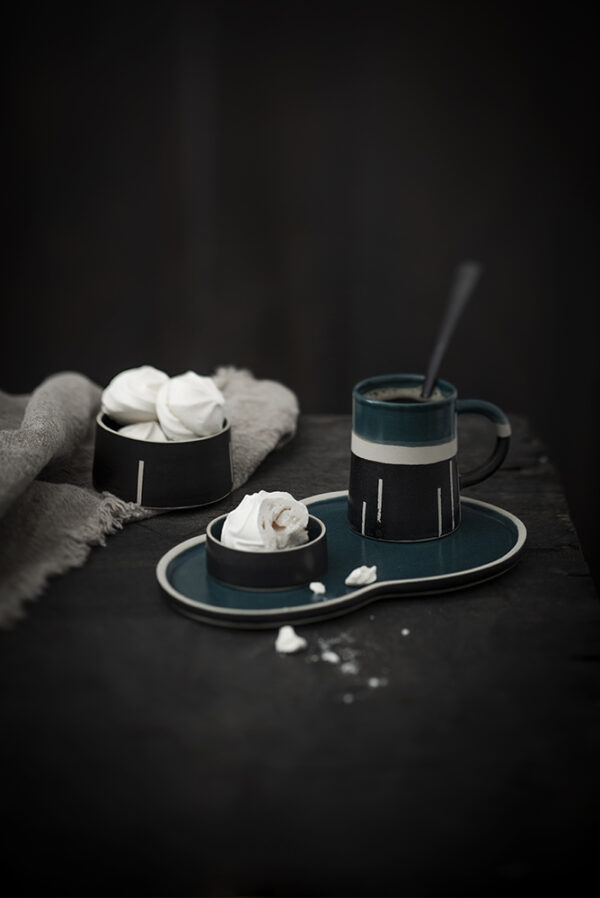 Combiné repose cuillère, tasse haute et ramequin